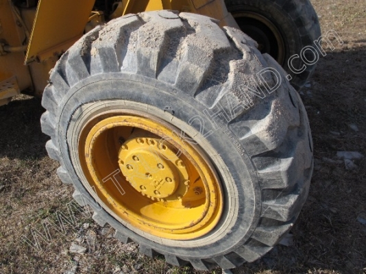 รถตักล้อยาง ยีห้อ TCM รถตักล้อยาง ยีห้อ TCM