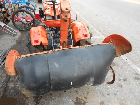 ขายถูกรถไถคูโบต้า รุ่น B6000 4WDเก่านอก คันนี้มาใหม่คับขายถูกๆ