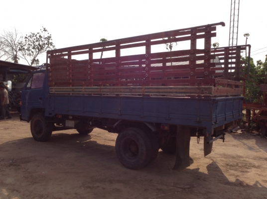 ขาย 6 ล้อ NPR 115 ห้างแท้ คัสซีสวยตลอดเส้น  เครื่อง 4BD1 115 HP เฟืองท้าย F เฟือง 6 เกียร์สั้น ทะเบียนเต็มพร้อมโอน