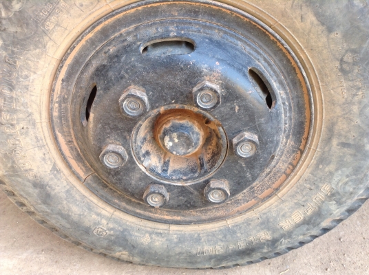 ขาย 6 ล้อ NPR 115 ห้างแท้ คัสซีสวยตลอดเส้น  เครื่อง 4BD1 115 HP เฟืองท้าย F เฟือง 6 เกียร์สั้น ทะเบียนเต็มพร้อมโอน