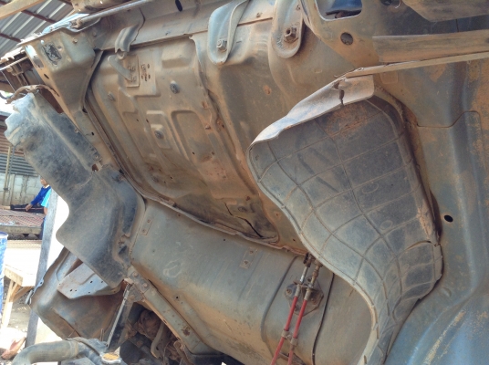 ขาย 6 ล้อ NPR 115 ห้างแท้ คัสซีสวยตลอดเส้น  เครื่อง 4BD1 115 HP เฟืองท้าย F เฟือง 6 เกียร์สั้น ทะเบียนเต็มพร้อมโอน