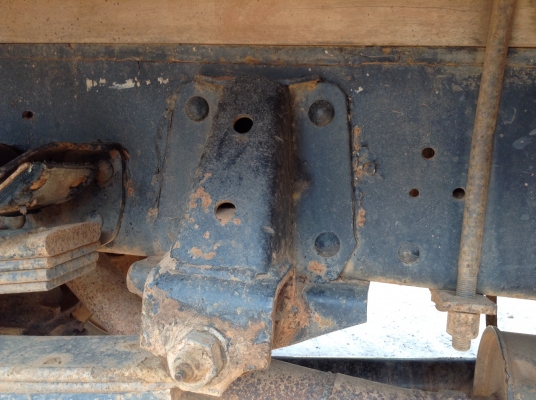 ขาย 6 ล้อ NPR 115 ห้างแท้ คัสซีสวยตลอดเส้น  เครื่อง 4BD1 115 HP เฟืองท้าย F เฟือง 6 เกียร์สั้น ทะเบียนเต็มพร้อมโอน