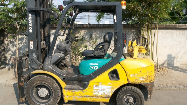 ขายรถ komatsu ขนาด 3 ตันรุ่น16 แก็ส+นํ้ามัน