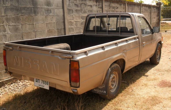 ขายรถกระบะNissan Big Mตอนเดียว เครื่องดีเซล แชสซีok+เครื่องดี เกียร์ดี+ภาษี57-->59,000 บ T.092-9351644