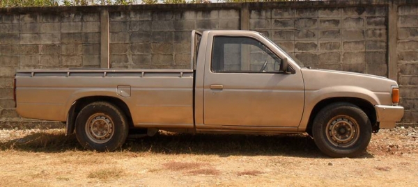 ขายรถกระบะNissan Big Mตอนเดียว เครื่องดีเซล แชสซีok+เครื่องดี เกียร์ดี+ภาษี57-->59,000 บ T.092-9351644