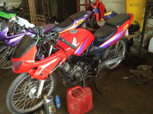 ..ls125 สีเเดง ราคา12900. ชุดโอนครบ