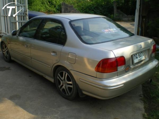 เครื่องวีเทคฝาดำ เครื่องเกียร์ดีขับดี ช่วงล่างดี ยางดี สียังพอได้ ภายในเรียบร้อย พวงมาลัย 4 ก้านแล้ว