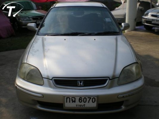 เครื่องวีเทคฝาดำ เครื่องเกียร์ดีขับดี ช่วงล่างดี ยางดี สียังพอได้ ภายในเรียบร้อย พวงมาลัย 4 ก้านแล้ว