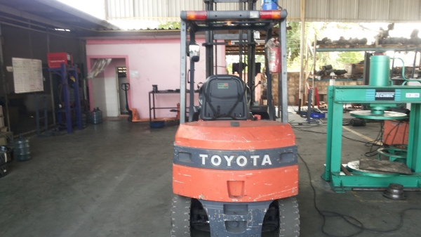ขายรtoyota ขนาด 2 ton