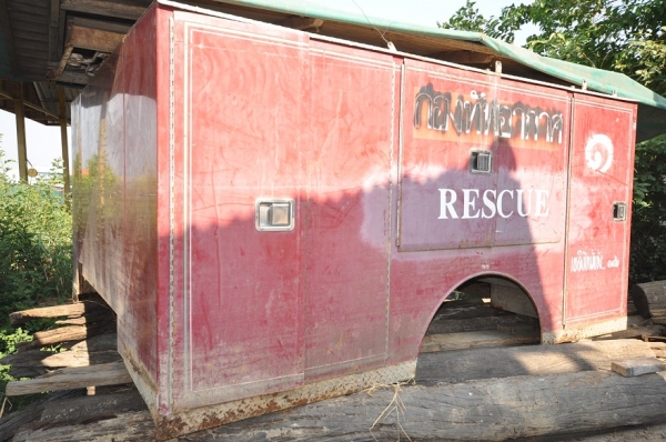 ขาย ......... ตู้ รถ สแตนเลส  ......... USA  ........ (  ของนอกเเท้  )