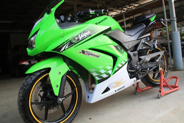 ขาย NINJA 250 ปี 2010 สีเขียว เครื่องดี สีเดิม สภาพสวย 89000