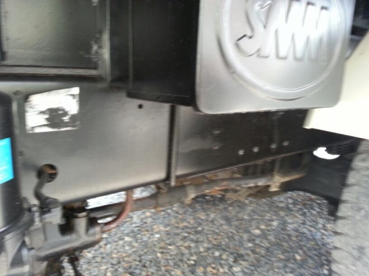 รถฮีโน่ 10 ล้อดั้ม 260 แรงม้า. ปี 48  สนใจติดต่อ 081 - 6079515