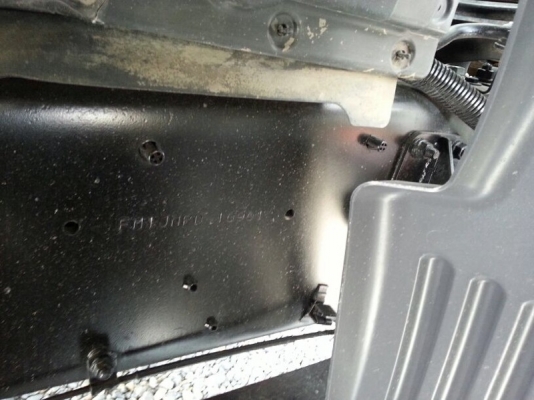 รถฮีโน่ 10 ล้อดั้ม 260 แรงม้า. ปี 48  สนใจติดต่อ 081 - 6079515