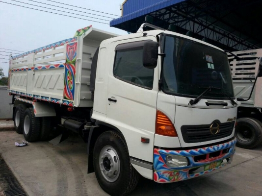 รถฮีโน่ 10 ล้อดั้ม 260 แรงม้า. ปี 48  สนใจติดต่อ 081 - 6079515