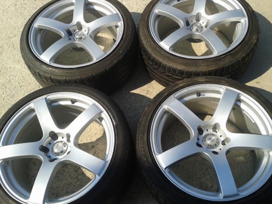 ขอบ18 กว้าง9.5 ทั้ง4ลูก พร้อมยาง