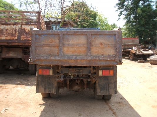 ขายรถหกล้อดั๊พ อีซูซุ 110 แรงม้า