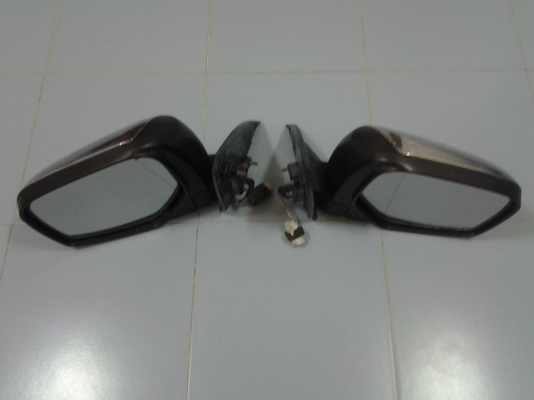 ขายกระจกมองข้างTRITON ปรับไฟฟ้า  1คู่ สภาพสวยๆ