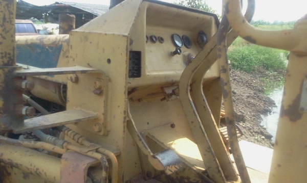 ขายKomatsu D2-5 รถพร้อมใช้