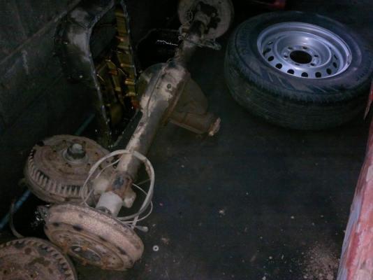 เครื่องพร้อมเกียร์ ฟอร์ดคูเรีย 1600