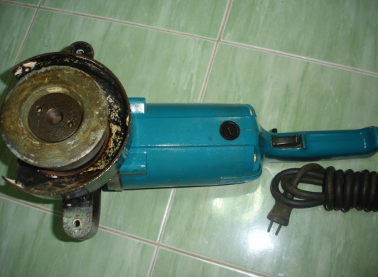 ขายเครื่องเจียร MAKITA รุ่น GC5000 ขนาด 5 นิ้ว 930w