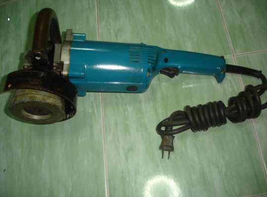ขายเครื่องเจียร MAKITA รุ่น GC5000 ขนาด 5 นิ้ว 930w