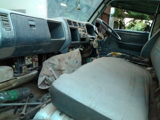 (รถดั้ม)ไดน่า 3 ปัด 115 แรง  แท้ เครื่องดี แชชซีสวยไม่มีบวมครับ F หน้า-หลังครับ