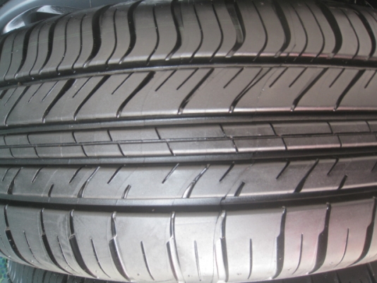 ขายล้อแม็กป้ายแดง Honda city 15"x5.5" et45 4รู100 พร้อมยาง Michelin energy xm1 175/65r15 ยางผลิตสัปดาห์ที่ 09 ปี14 ริ้วและสีที่หน้ายางมีทุกเส้นครับ สนใจติดต่อเล็กคลองสามครับ 081-3747940