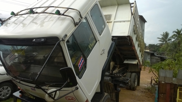 FUSO FK415R  6ล้อดั้ม160แรง เครื่อง6D14 ปี*2540ยาง8.25-20 รถสวยสภาพดี..