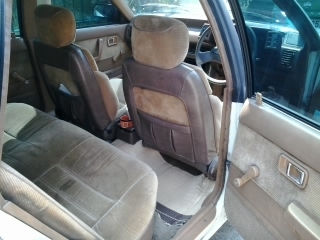 Mazda 626 GLX 1.8 5 ประตู ปี 84 ขาย 32,000 บาท Mazda 626 GLX 1.8 5 ประตู ปี 84 ขาย 32,000 บาท