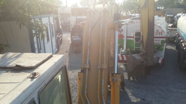 ต้องการขายPC 120-5 ต้องการขายPC 120-5