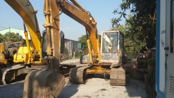 ต้องการขายPC 120-5 ต้องการขายPC 120-5