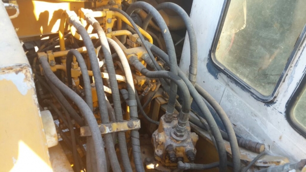 ต้องการขายPC 120-5 ต้องการขายPC 120-5