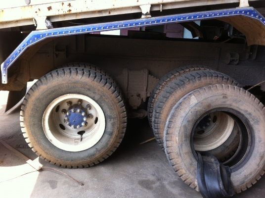 ขายรถ 10ล้อ ISUZU 240 HP ดั้มเนียมและระบบลากพ่วง ขายรถ 10ล้อ ISUZU 240 HP ดั้มเนียมและระบบลากพ่วง