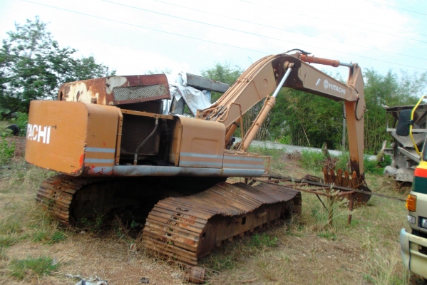 ขายด่วนรถแบคโฮHITACHIEX200-1ขาย2คันราคา985000บาท