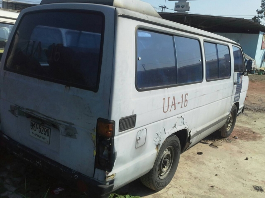 ขายถูกรถตู้ TOYOTA ตาหวาน เกียร์คอ เครื่อง2.4 ประหยัด