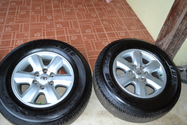 ขายแม็กvigo ขอบ 17 พร้อมยาง ปี 2013  18,000