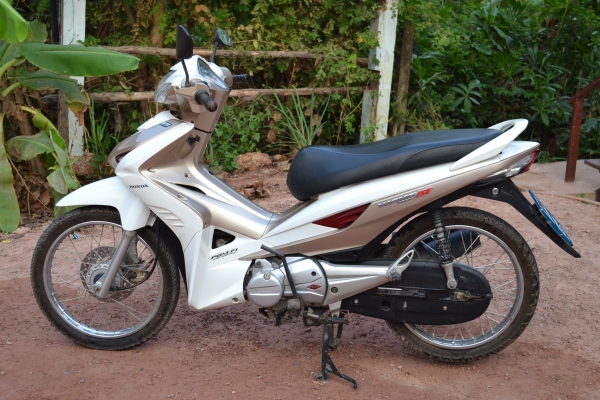 ขายด่วน HONDA WAVE  110i AT