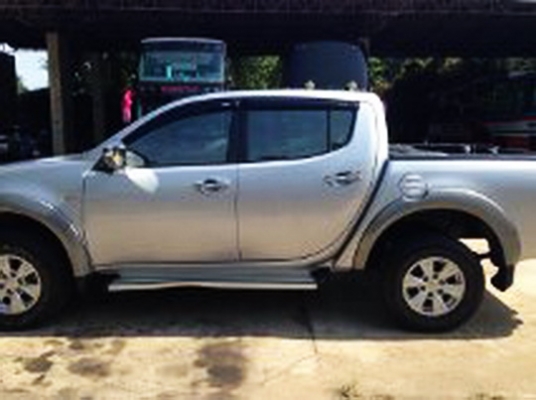 *triton plus 4 ประตู 2.4 LPG 2009 รถบ้าน*