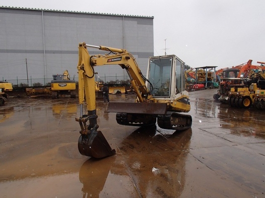 รถแบคโฮเก่าญี่ปุ่น Komatsu PC40-6