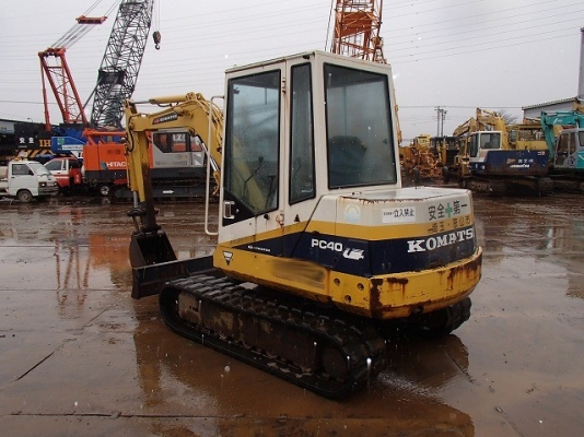 รถแบคโฮเก่าญี่ปุ่น Komatsu PC40-6