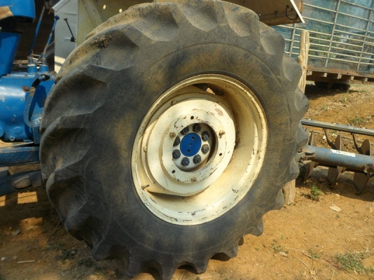 ขายฟอร์ด 6600 สภาพสวย อุปกรณ์ 2 ชิ้น