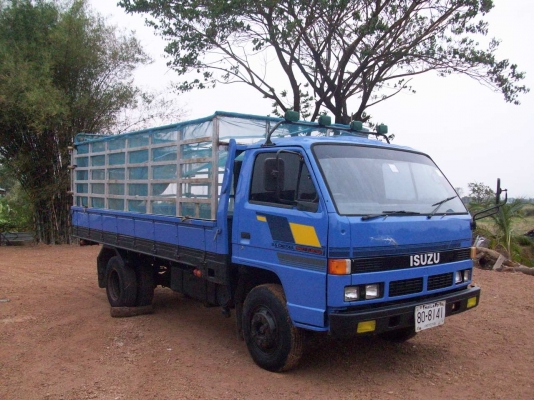 รถบรรทุกสภาพสวย   NPR   พร้อมใช้งาน รถใช้เองครับ  ขายด่วน