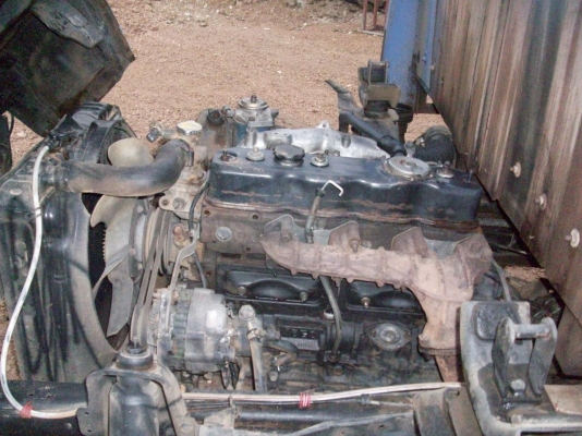 รถบรรทุกสภาพสวย   NPR   พร้อมใช้งาน รถใช้เองครับ  ขายด่วน