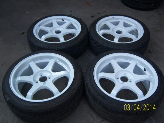 แม็กขอบ 17x8  พร้อมยาง 205 45 17