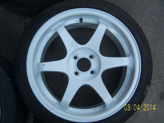 แม็กขอบ 17x8  พร้อมยาง 205 45 17