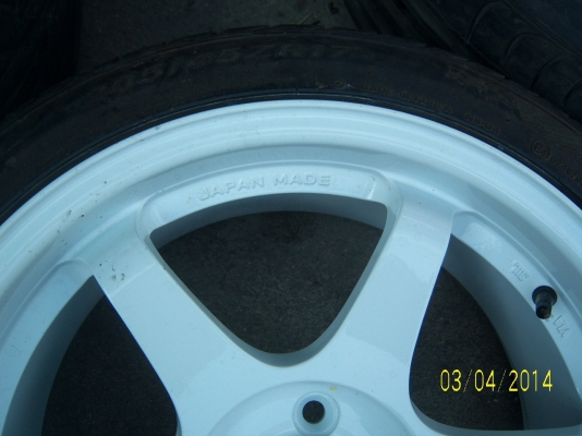 แม็กขอบ 17x8  พร้อมยาง 205 45 17