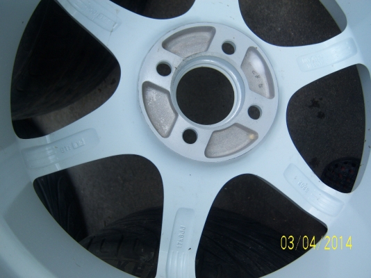 แม็กขอบ 17x8  พร้อมยาง 205 45 17