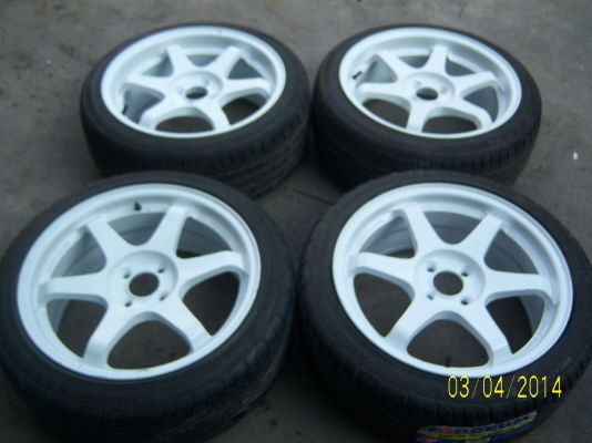 แม็กขอบ 17x8  พร้อมยาง 205 45 17