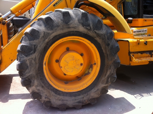 ขายรถตักหน้าขุดหลัง JCB 214S สภาพสวย พร้อมใช้งาน ไม่เคยใช้งานในไทย ขายรถตักหน้าขุดหลัง JCB 214S สภาพสวย พร้อมใช้งาน ไม่เคยใช้งานในไทย