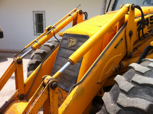 ขายรถตักหน้าขุดหลัง JCB 214S สภาพสวย พร้อมใช้งาน ไม่เคยใช้งานในไทย ขายรถตักหน้าขุดหลัง JCB 214S สภาพสวย พร้อมใช้งาน ไม่เคยใช้งานในไทย